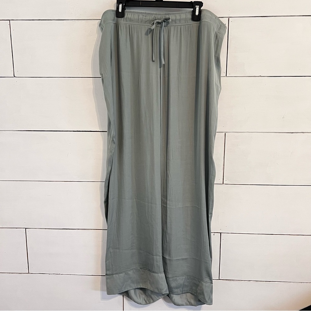 GAP BODY Silky Pajama Pants. Size XXLarge. New With Tags.